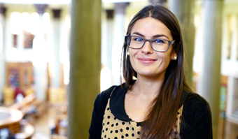 
			Dr 			Claire 			Lozier 