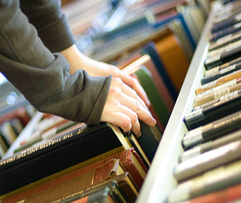 Over 4,000 study places across three libraries, as well as IT clusters and access to the UNiversity wireless network