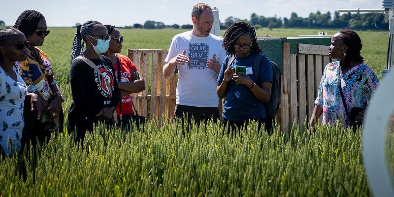 FSNet fellows visit the University of Leeds farm