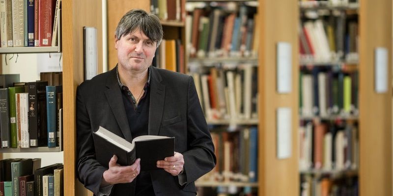 Simon Armitage in the University of Leeds' Brotheron Library