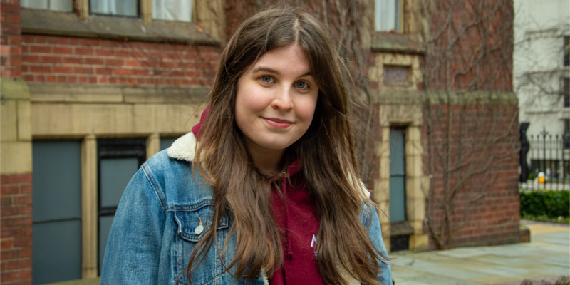Student outside Clothworkers Court