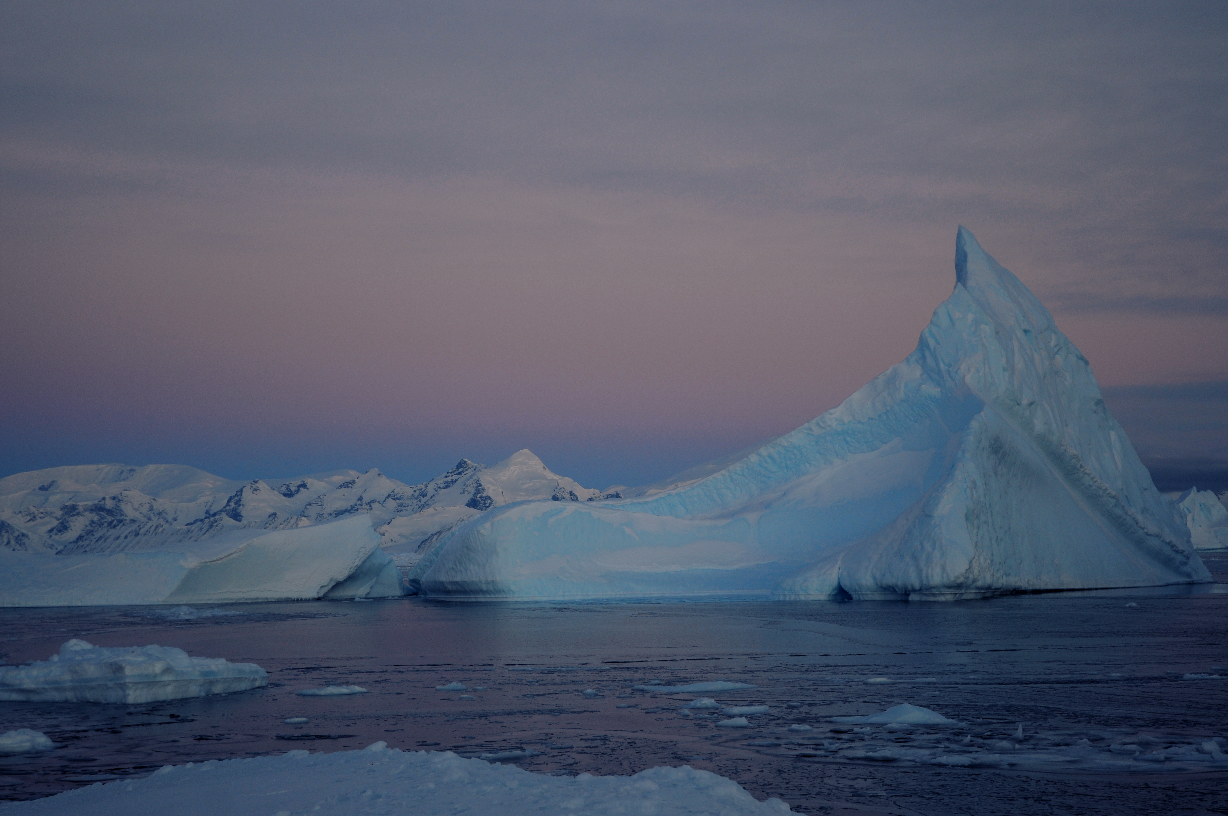 Iceberg floating from the Amundsen Sea Embayment