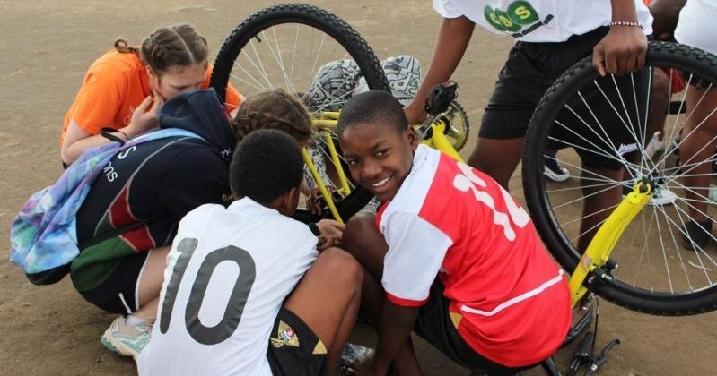 South African youngsters learn to repair bikes