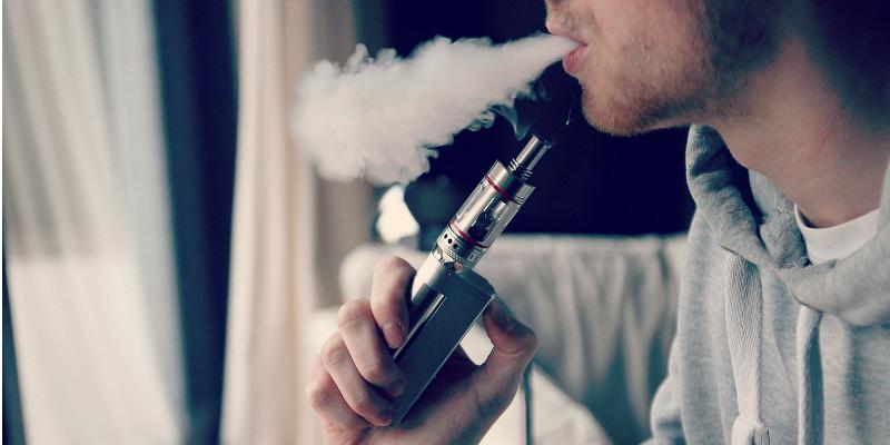 rouw Schandalig getuigenis Schoolchildren who use e-cigarettes more likely to try tobacco | University  of Leeds