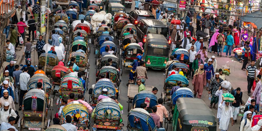 Crowded street in Dhaka, Bangladesh