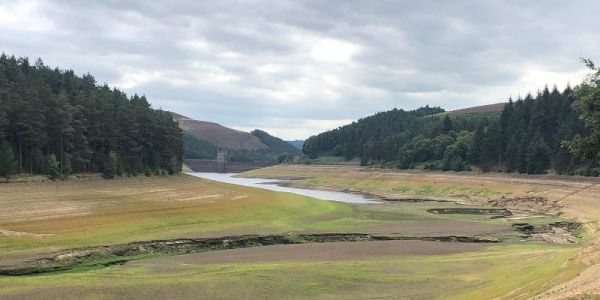 Picture of low water levels at Ladybower reservoir in the Peak District