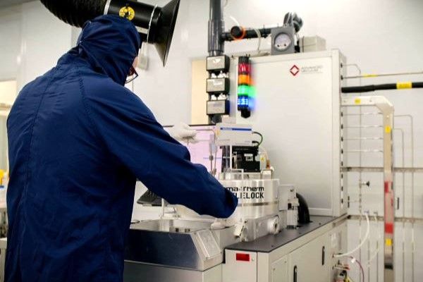 Senior Experimental Officer, Dr Mark Rosamond operating an Inductively Coupled Plasma Reactive Ion Etcher in the Leeds Nanotechnology Cleanroom.