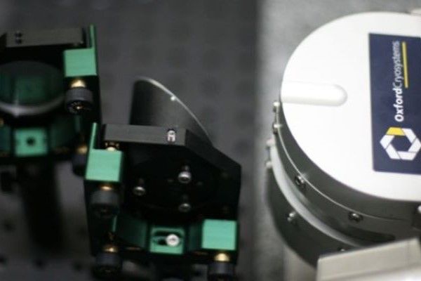 Quantum Cascade Terahertz Laser chip (QCL THz) mounted inside the customised Oxford Cryosystems Phenix vacuum chamber at the UK Atomic Energy Authority Culham Campus.