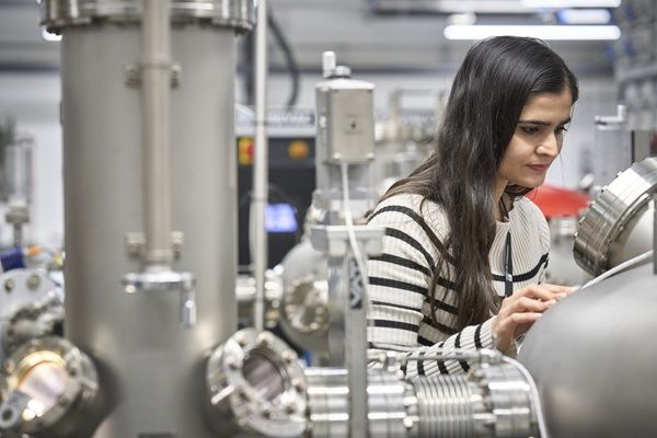 Postdoctoral researcher, Garima Vashisht using the Royce Deposition System.