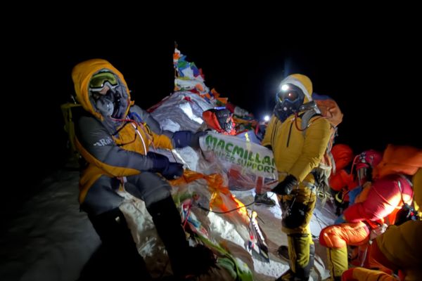Shaunna burke everest credit lopsang sherpa 600x400
