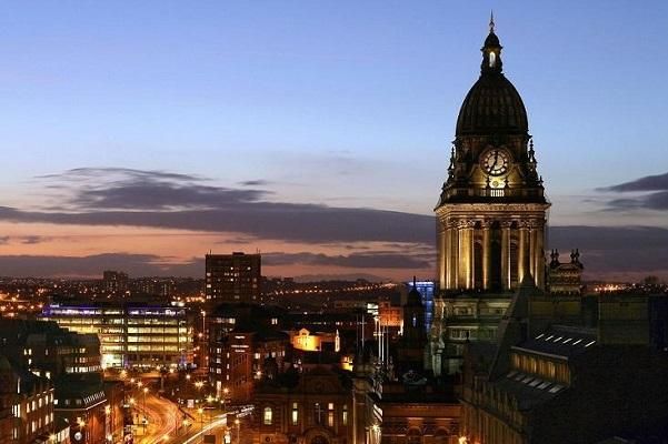 Leeds Town Hall lit up at night