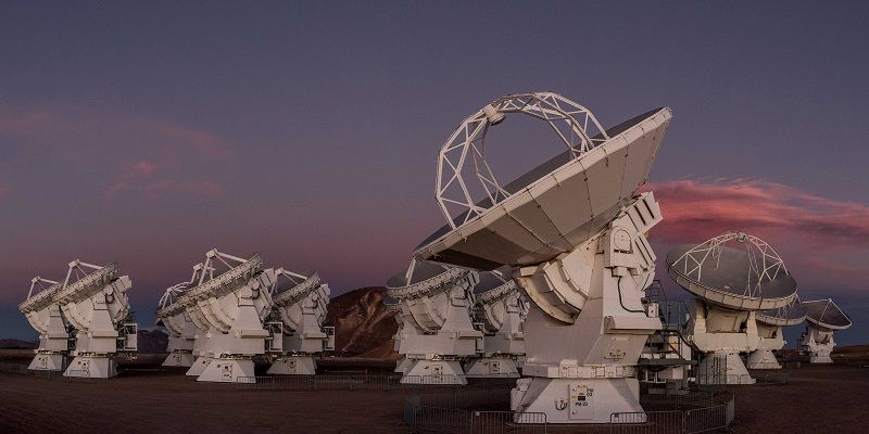 Atacama Large Millimeter/submillimeter Array (ALMA)