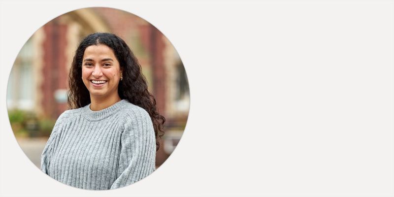 Portrait of Pragya Sharma smiling on campus.