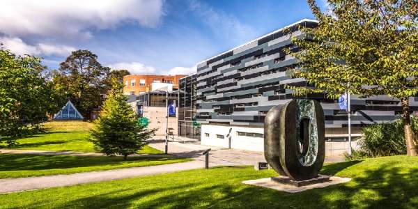 Barbara Hepworth&#039;s Dual Form, on the University of Leeds Campus outside the School of Performance and Cultural Industries