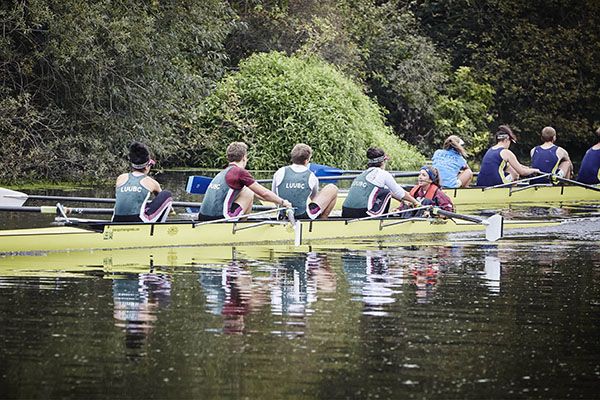 A rowing boat racing
