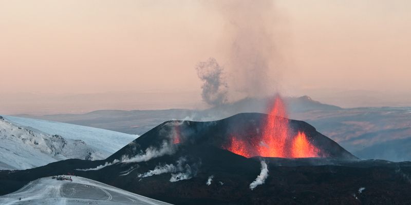 The Eyjafjallajökull eruption: the first fissure that opened on Fimmvörðuháls, as seen from Austurgígar on 29/03/10